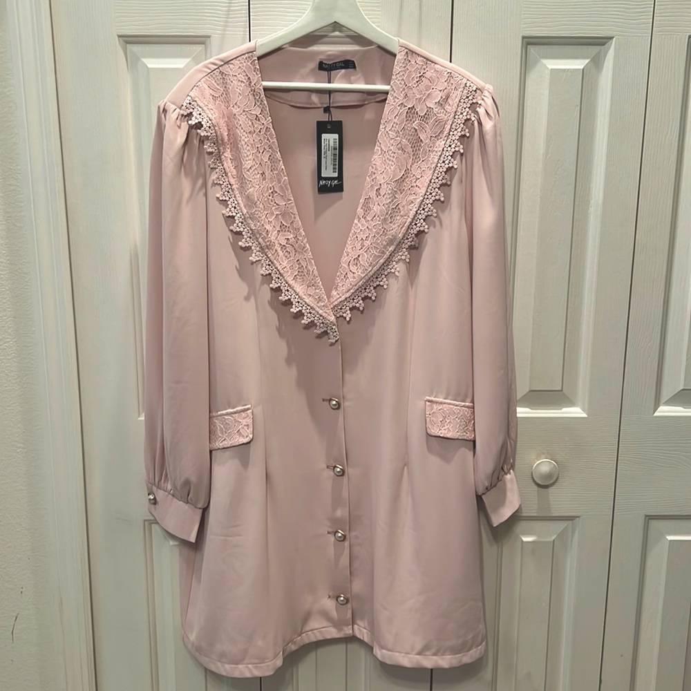 NASTY GAL plus size vintage style lace collar dress/coat. Size US 14/16.